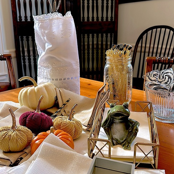 Lagniappe Little Something Extra Extras With every gift purchased from
@ttarney - Picture 1 of 15